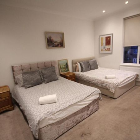 Great West Road Apartments Flat C London Exterior photo