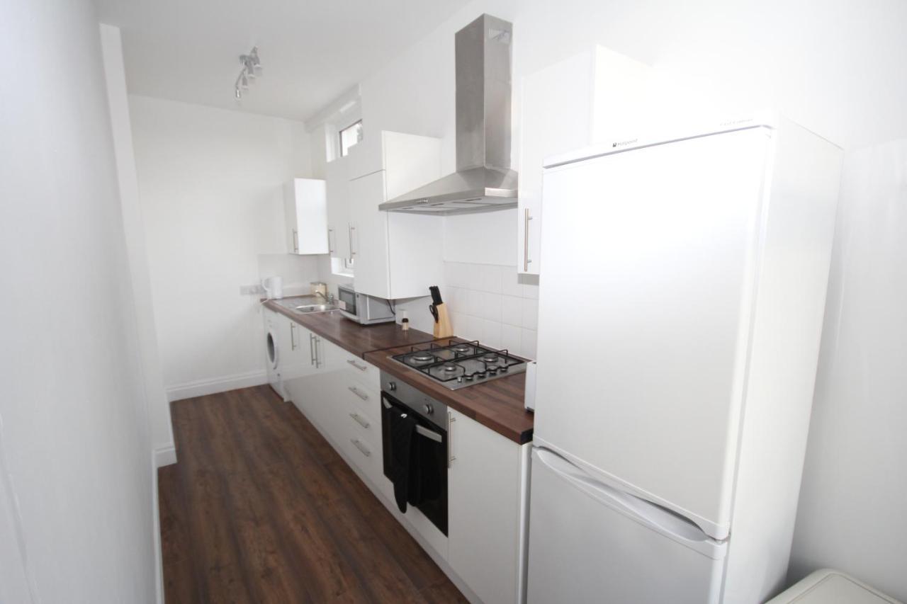 Great West Road Apartments Flat C London Exterior photo